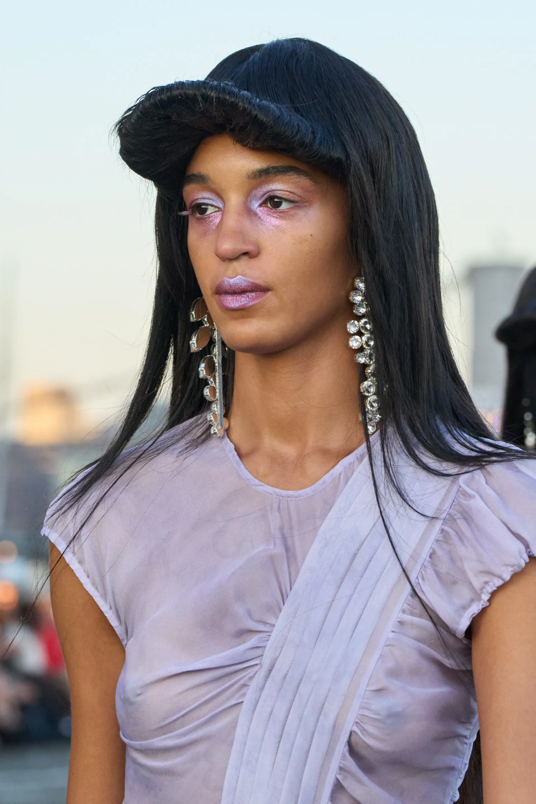 1758118317 2026 New York Moda Haftasinda Guzellikte Sasirtan Inovasyonlar