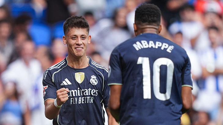 Son Dakika Futbol Haberleri: Transferlerden Maç Sonuçlarına Futbolda Gelişmeler: Transfer