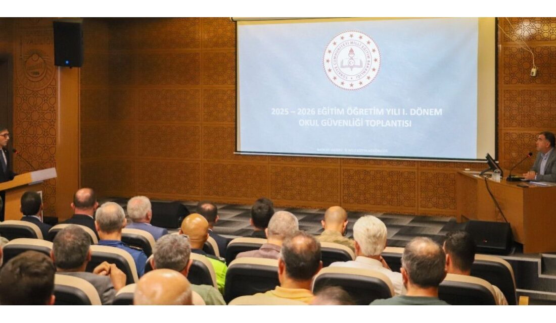 Bayburt’ta Eğitim Yılı Değerlendirme ve Okul Güvenliği Toplantısı Gerçekleştirildi Vali