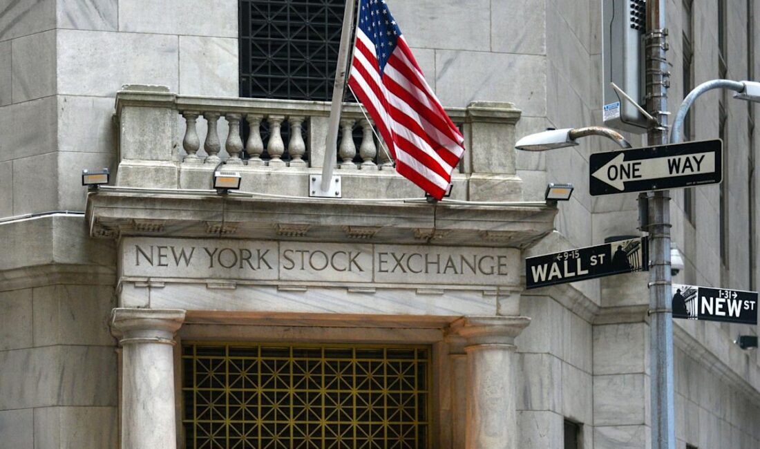 Stock Market Today: Dow Rallies While Nasdaq Faces Pressure Ahead