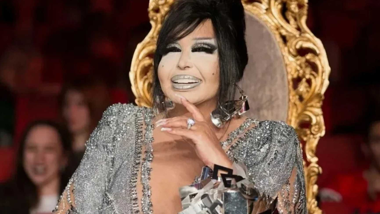 Son Dakika: Bülent Ersoy’un Konserinde Tartışmalı Anlar Sanatçının İçki İle