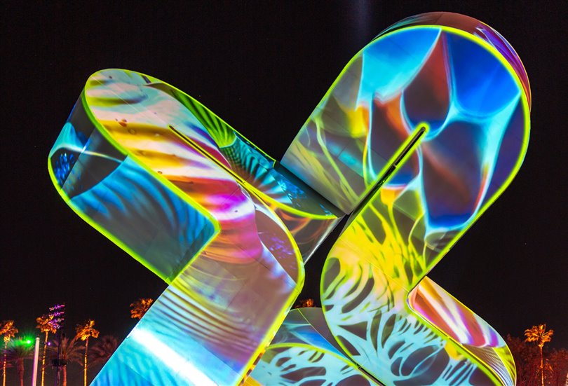 Trendyol Sanat’tan İnovasyon Dolu Bir Katkı: Güvenç Özel’in ‘Neuroflux’ Enstalasyonu