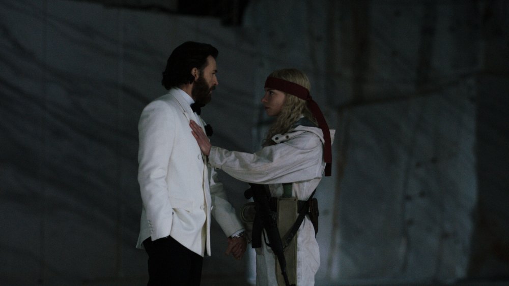 Chris Evans ve Anya Taylor-Joy, "Sacrifice" Filmi İçin Santorini’de Volkan