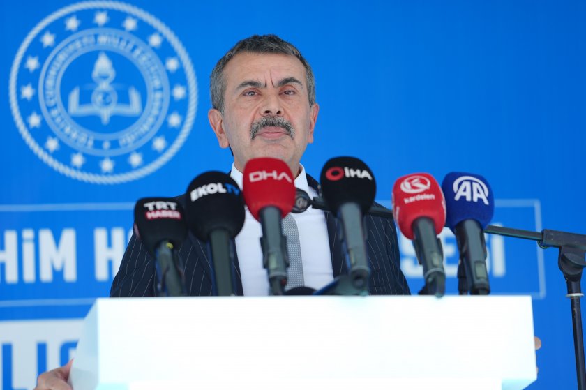 Milli Eğitim Bakanı Tekin Hakkında Suç Duyurusu: Özel Sektör Öğretmenlerine