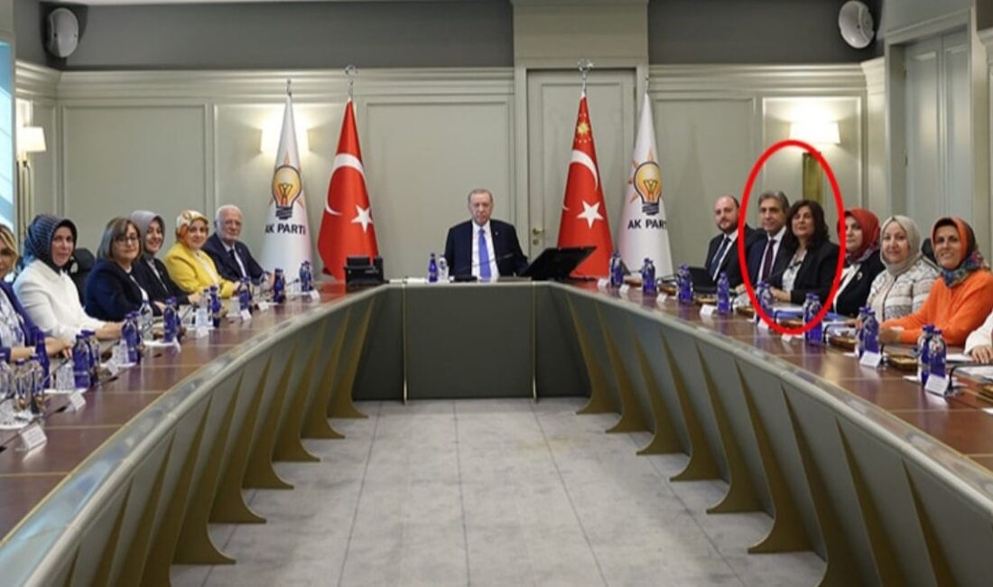 Erdoğan, Kadın Kolları ve Belediye Başkanları ile Buluştu AKP Kadın