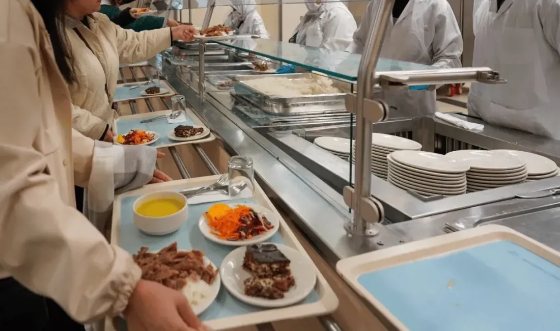 Tepebaşı Belediyesi’nden Üniversite Öğrencilerine Ücretsiz Akşam Yemeği Hizmeti “Gel Beraber