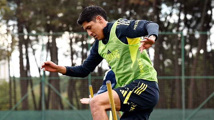 Fenerbahçe, Nice ile Maç Hazırlıklarına Başladı Edson Alvarez Takıma Döndü