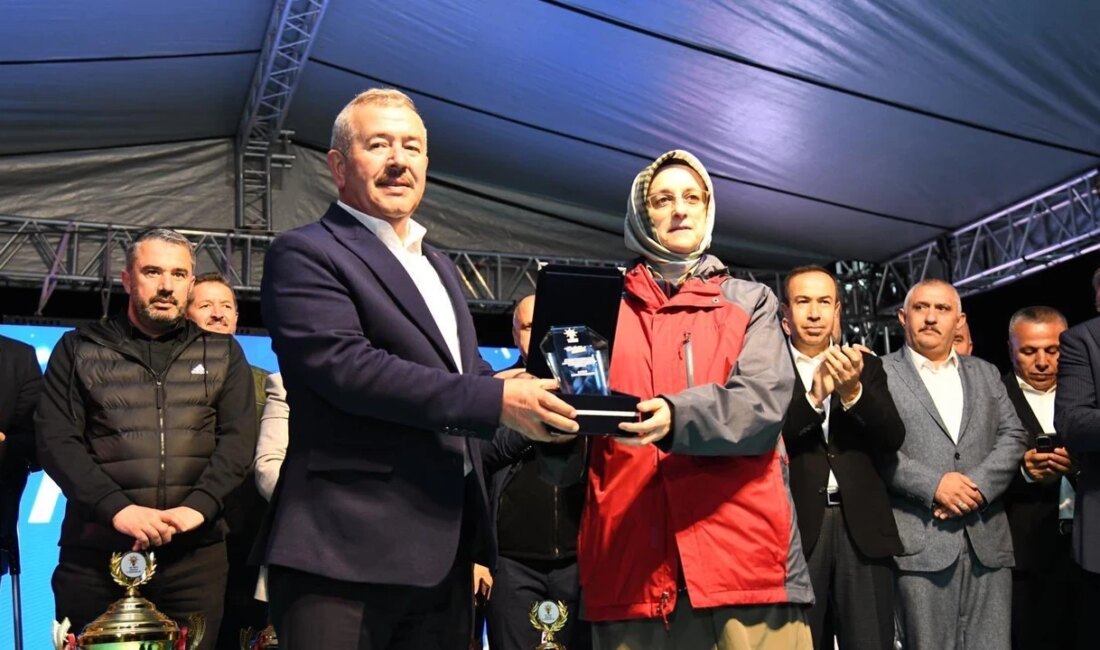 AK Parti Teşkilatları Arası Futbol Turnuvası Şampiyonu Pursaklar Oldu Final