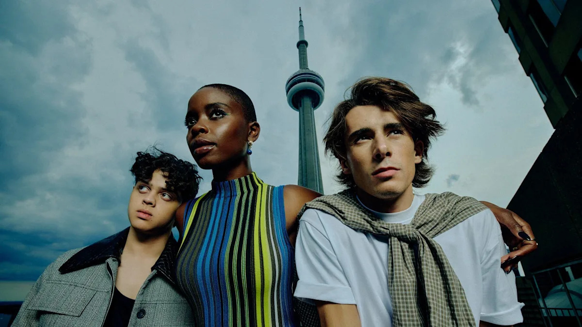 Georgie Farmer ve Joy Sunday, Netflix’in "Wednesday" Sezon 2’sini Anlatıyor