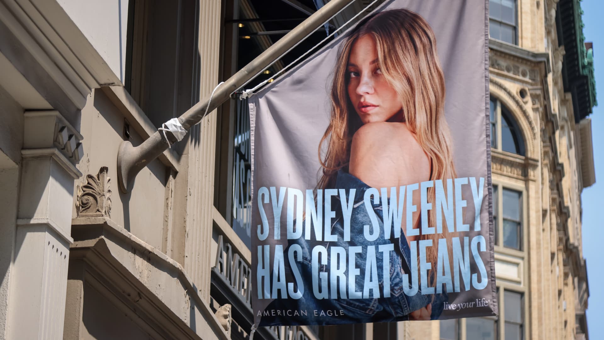 American Eagle, Sydney Sweeney ile En Başarılı Reklam Kampanyasını Yürüttü
