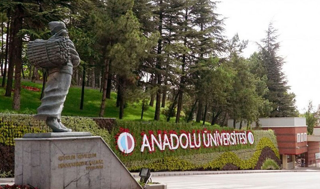 Anadolu Üniversitesi İkinci üniversite Programı ile Yeni Fırsatlar Eğitimde İkinci