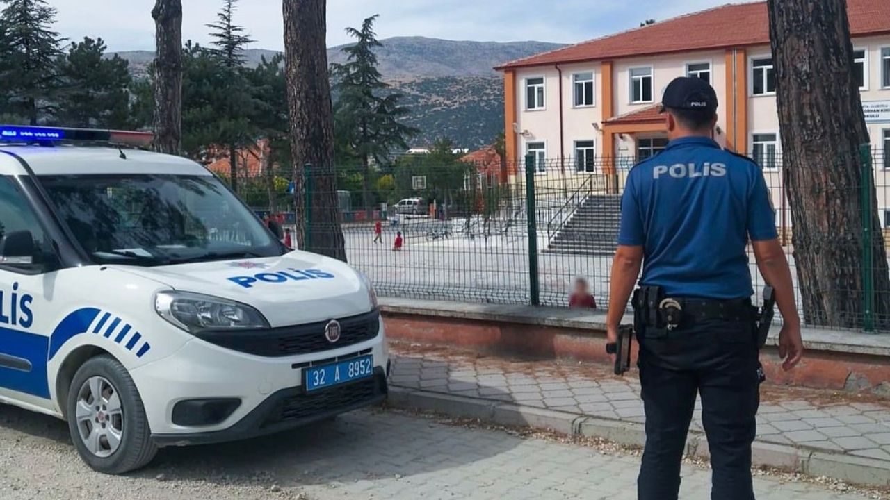 Isparta Okul Onlerinde Guvenlik Uygulamalari Tatil ve Devamsizlik Denetimi