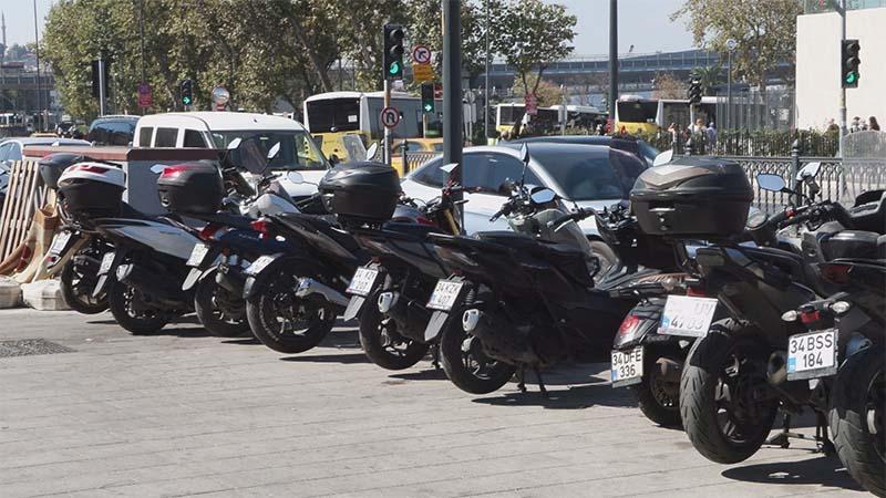 Son Dakika: İstanbul Valiliği’nden Motosiklet Park Yerleri ve Giriş Yasağına