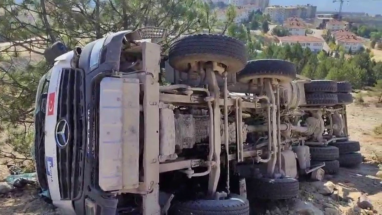 Karabukte Beton Mikseri Devrildi Surucu Yaralandi MEB Yonetmeliklerine Dikkat