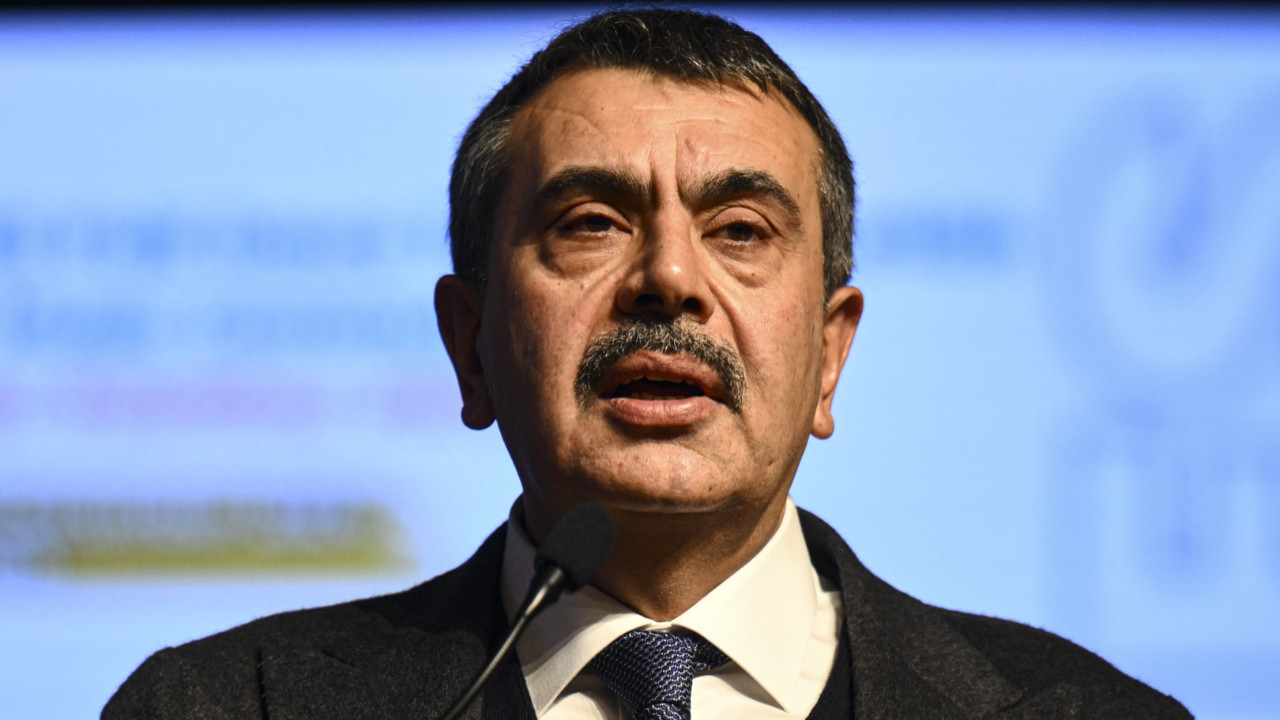 MEBden Yeni Mufredat Sinav Takvimi ve Ogretmen Atamalari Aciklamasi