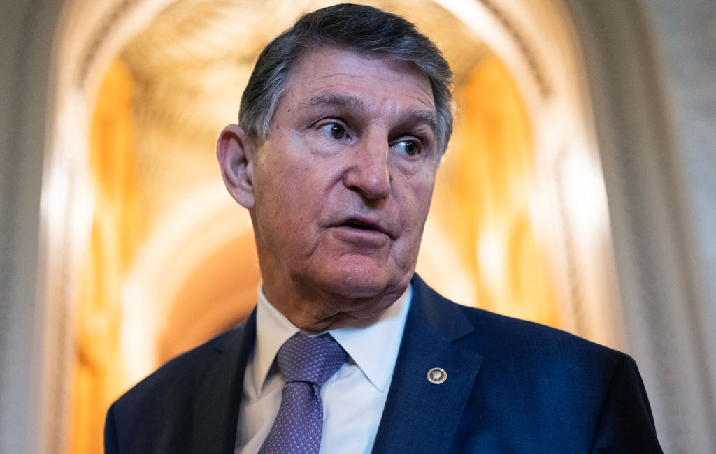 Joe Manchin’in Yeni Kitabı "Dead Center": Demokrat Parti’den Ayrılışının Hikayesi