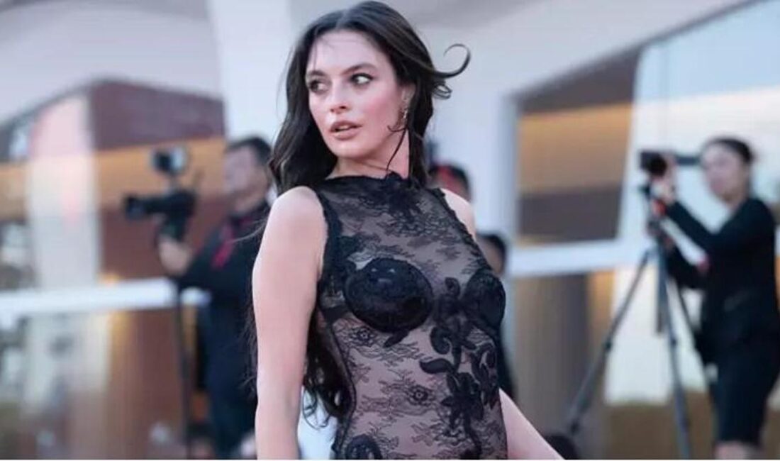 Flaş Gelişme: Melis Sezen Venedik’te Büyüledi Ünlü Oyuncu Melis Sezen’in