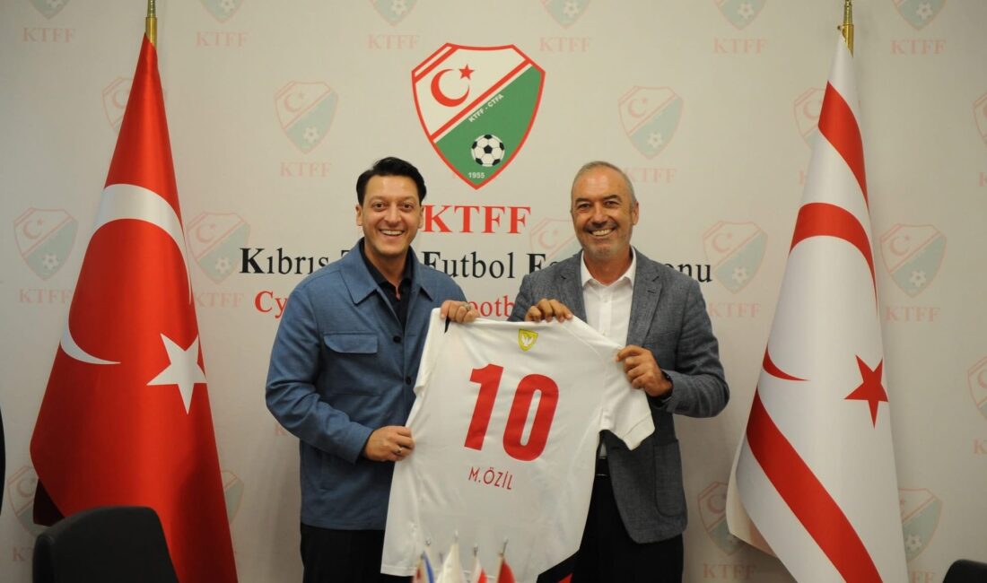 Mesut Özil’den FIFA ve UEFA’ya KKTC’li Sporcular İçin Çağrı Mesut