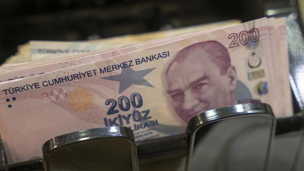 Mevduatlar 255 Trilyon TLyi Gecti Kurlar Enflasyon ve Faiz Etkisi