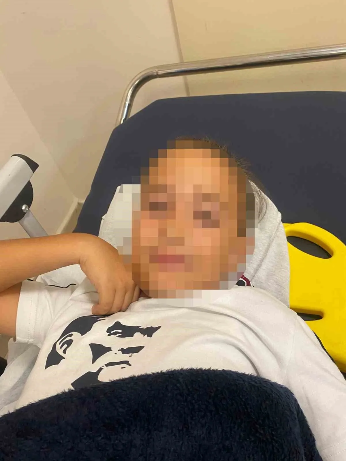 Okul Bahcesinde Bayrak Diregi Devrildi Veli Toplantisi Ertelendi.webp