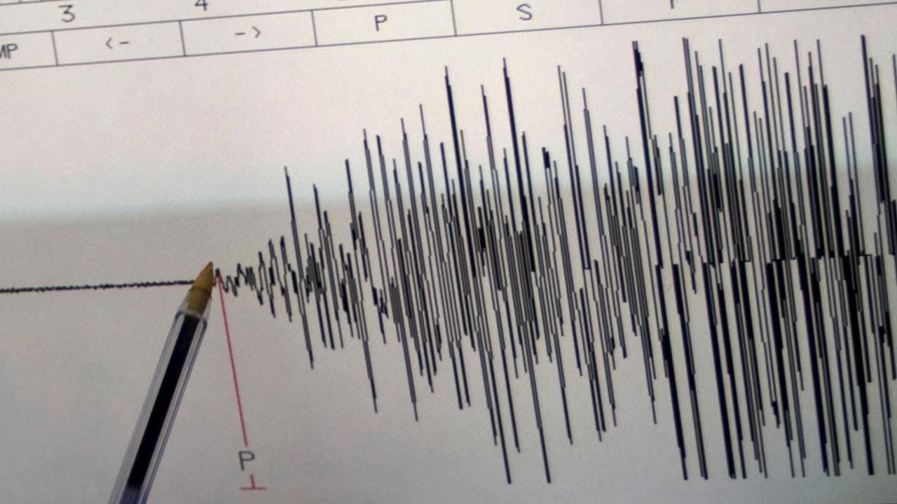 Sindirgida 4 Buyuklugunde Deprem Sarsinti Hasar ve Can Kaybi Endisesi