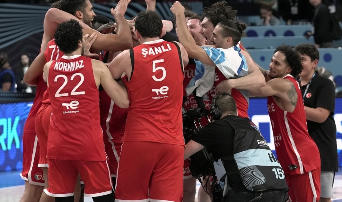 A Milli Basketbol Takımı, EuroBasket 2025 Yarı Finalinde Yunanistan’ı Farklı
