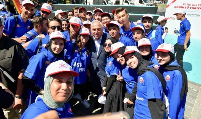 Flaş Gelişme: Fatih Belediyesi Gönüllü Turizm Elçileri Projesini Tamamladı Gönüllü