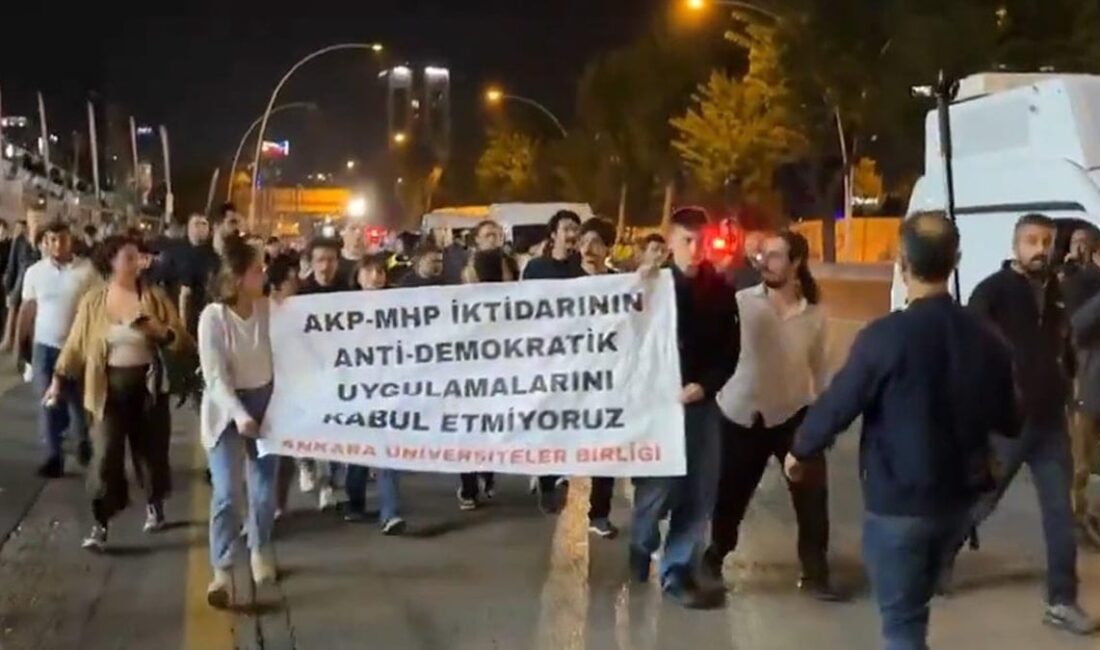 CHP İstanbul İl Başkanlığı’na Kayyum Atanmasına Tepkiler Büyüyor: üniversite Öğrencileri