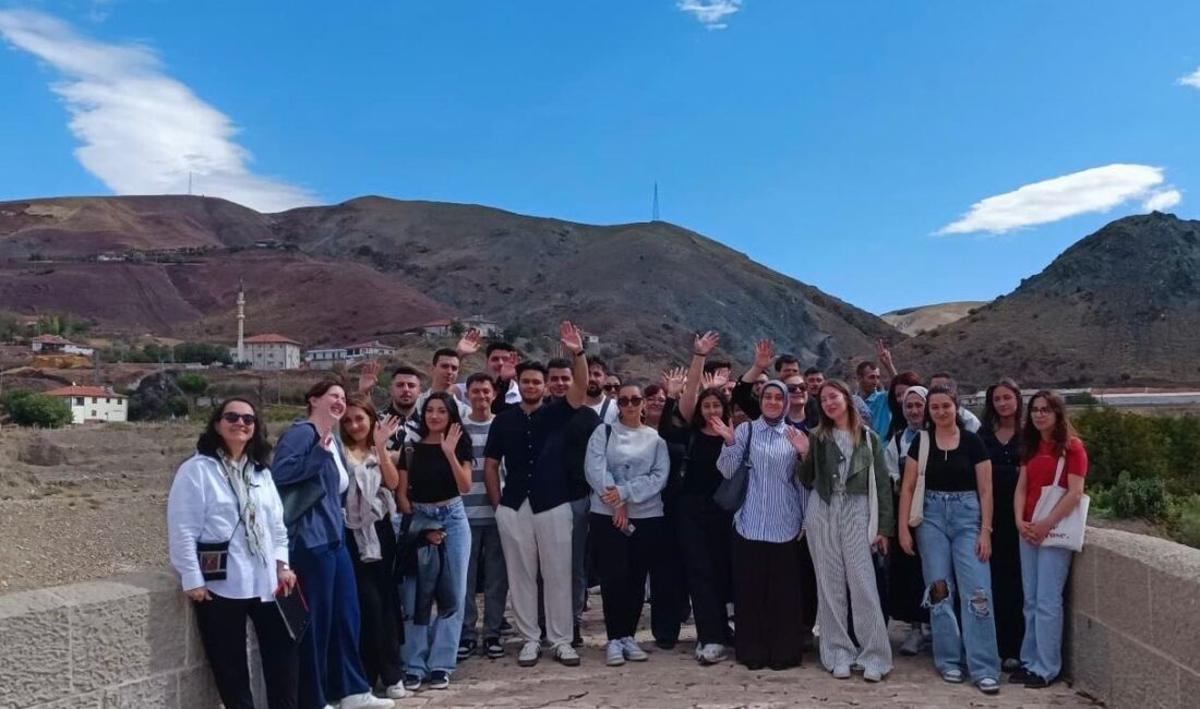 Kalecik Belediyesi’nden üniversite Sınavına Girecek Öğrencilere Ücretsiz Ulaşım Kalecik Meslek