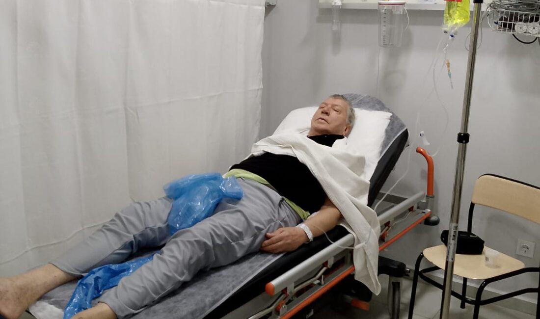 Uzak Şehir’in Usta Oyuncusu Mahmut Cevher Hastaneye Kaldırıldı Hastaneye Kaldırılan
