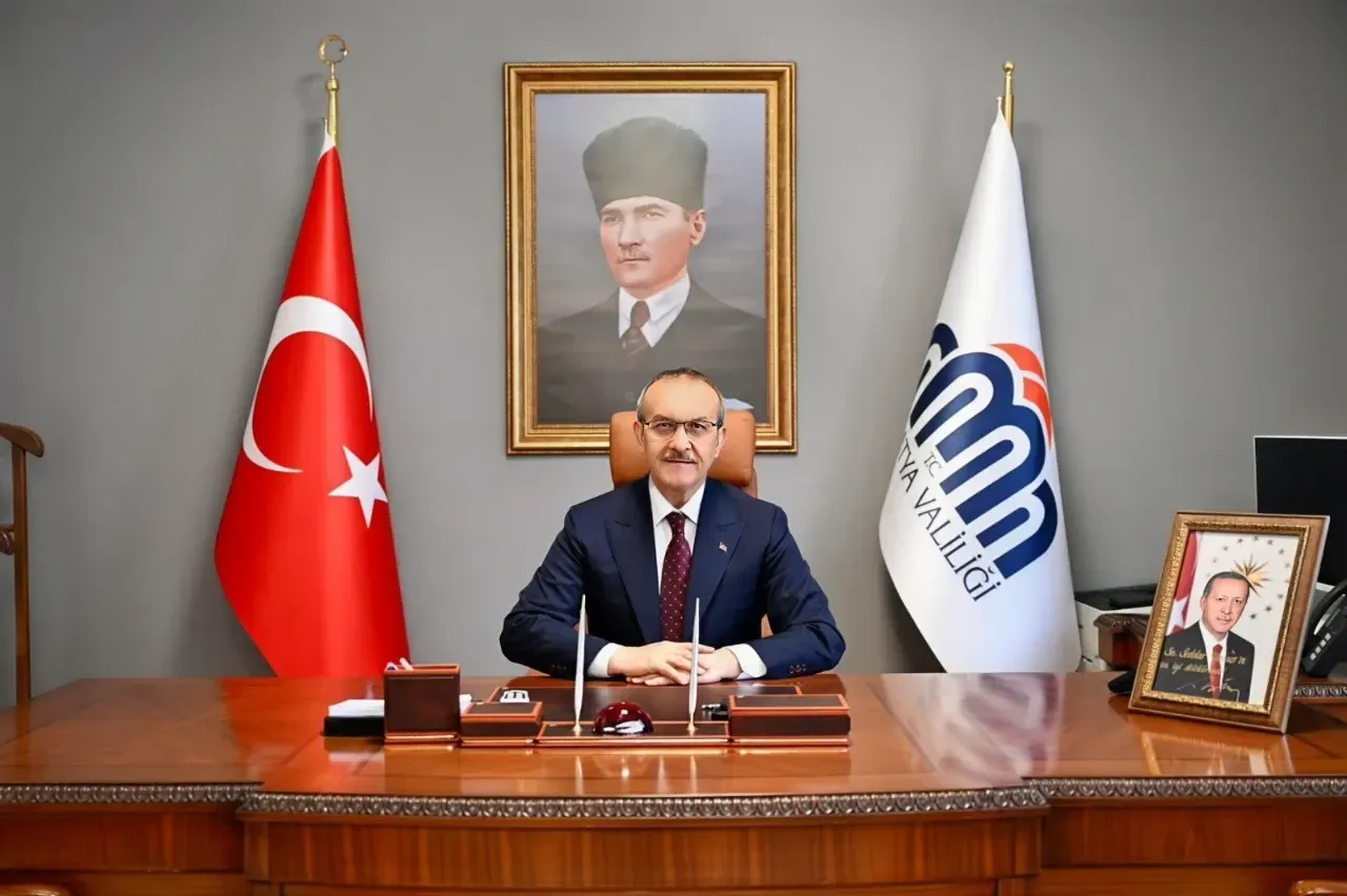Vali Yavuz Malatyadaki Ogretmen Sayisini ve Egitimdeki Yenilikleri Acikladi.webp