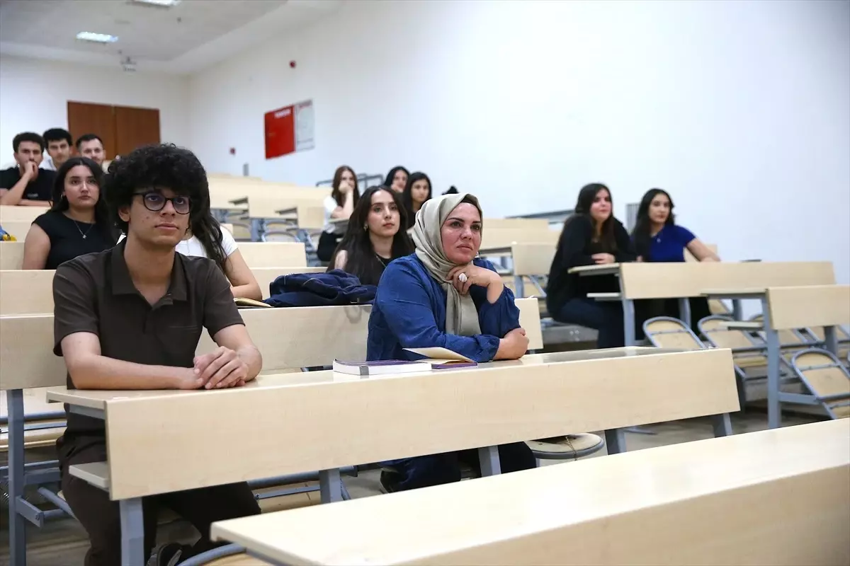 Ayten Şakır: 44 Yaşında Üniversite Hayalini Gerçekleştirdi