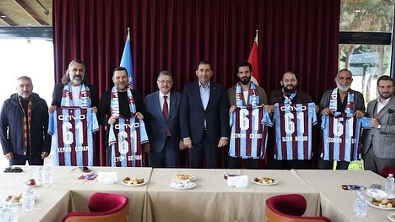 1761231517 Mehmed Fetihler Sultani Sezon Finali Icin Trabzonspora Flas Ziyaret