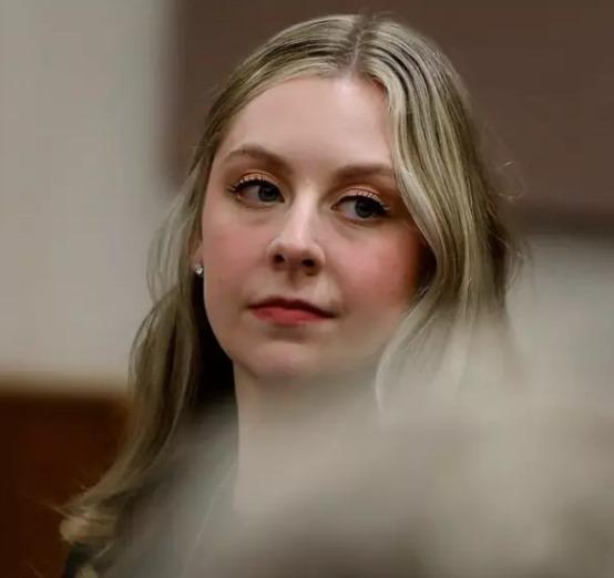 6 Yaşındaki Öğrenci, Sınavda Başarısız Olunca Öğretmenine Vurdu! 6 Yaşındaki Öğrenci, Sınıfta Öğretmenine Silah ile Saldırdı Olayın Gelişimi