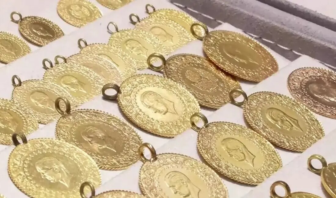 Altın Fiyatları Rekor Kırmaya Devam Ediyor: Yatırımcılar Ne Beklemeli? Altın