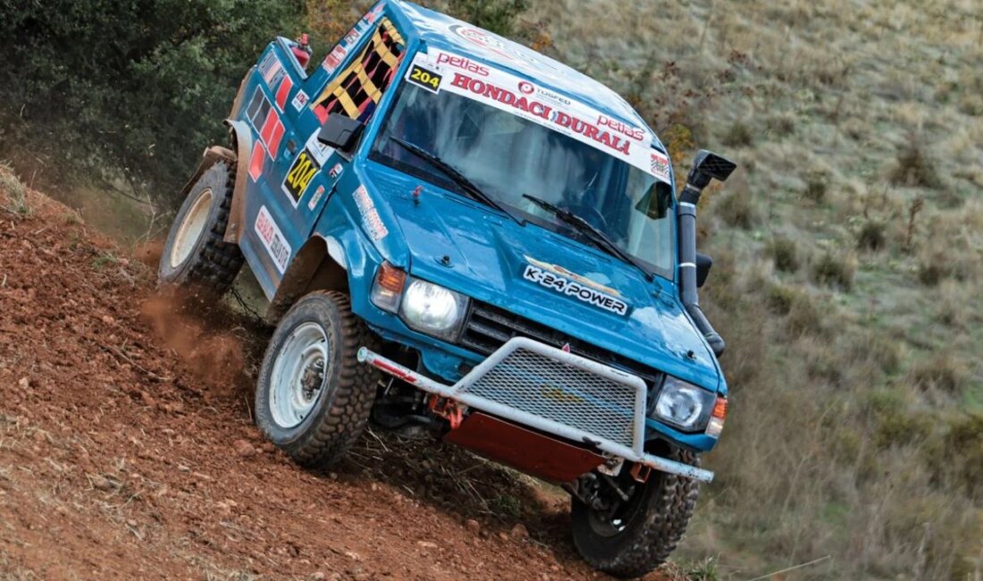 Denizli Offroad Şampiyonasında Zafer Akyüz ve Gül’ün Mücadelesi 2025 Türkiye Offroad Şampiyonası: Denizli’de Adrenalin Dolu Yarışlar Denizli’de Heyecan