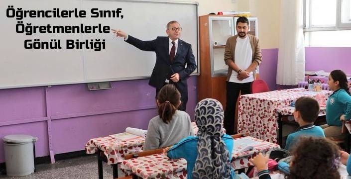 Vali Ziya Polat’tan Eğitime Önemli Destek: Öğrencilerle Sınıf, Öğretmenlerle Gönül