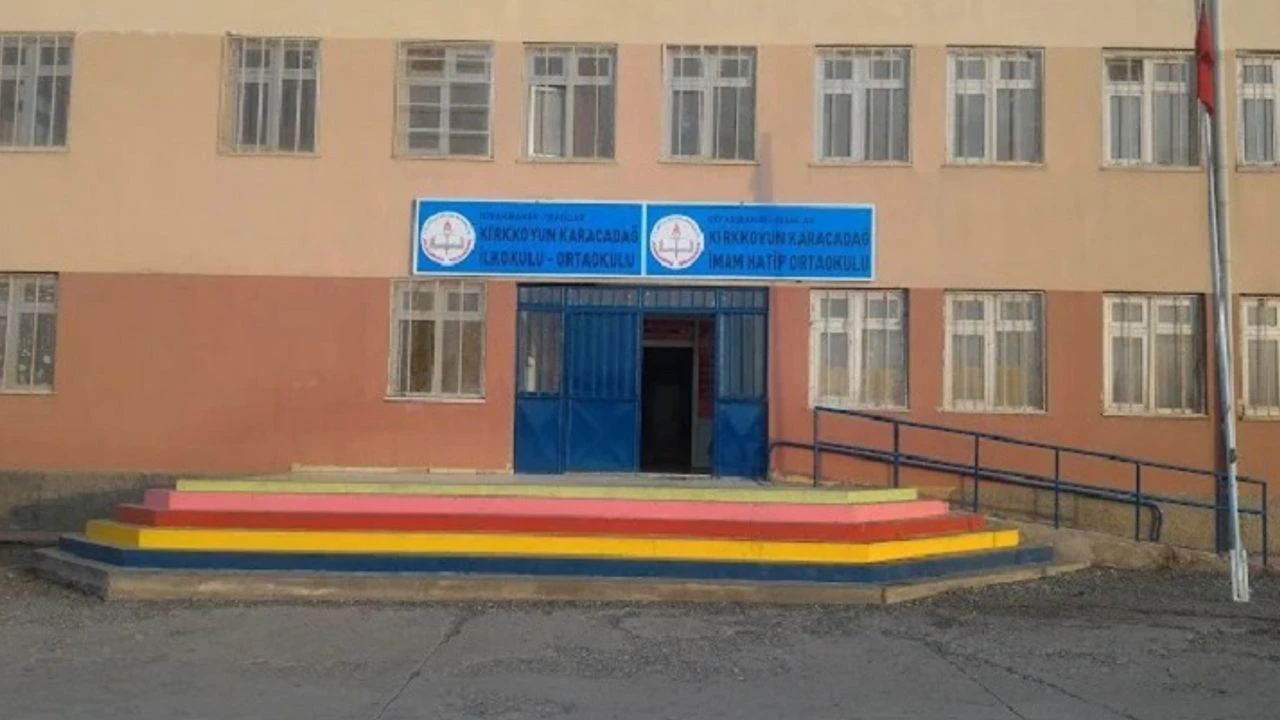 Diyarbakirda Ogrencilerin Sorunlari Hakkinda Muhtardan Onemli Aciklama