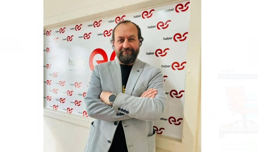 Eğitimde Siyaset Etkisi: Öğretmen Atamaları Ve Sınav Takvimi Müfredatı Milli Eğitimde Siyasi Tartışmalar: Erdoğan Posterleri Cumhurbaşkanı Posterleri Okullara Asılıyor