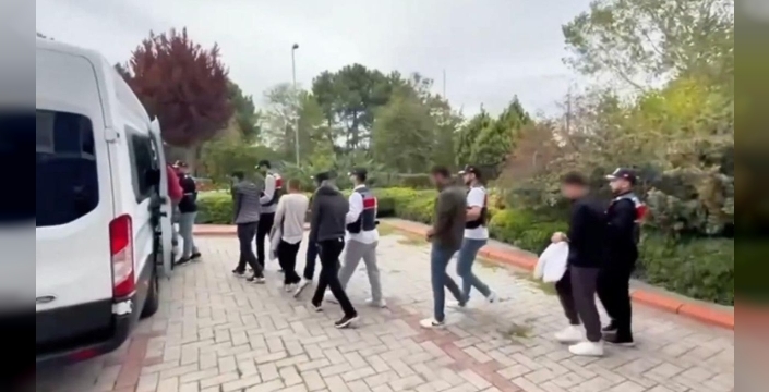 İstanbul’da Dolandırıcılık Şebekesine Operasyon Jandarma ve MİT’in Koordinasyonunda Gerçekleşen Operasyon