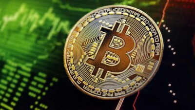 bitcoin Düşüş Trendinde: Ekim Ayında Tarihi Bir Dönüşüm Mü Geliyor?