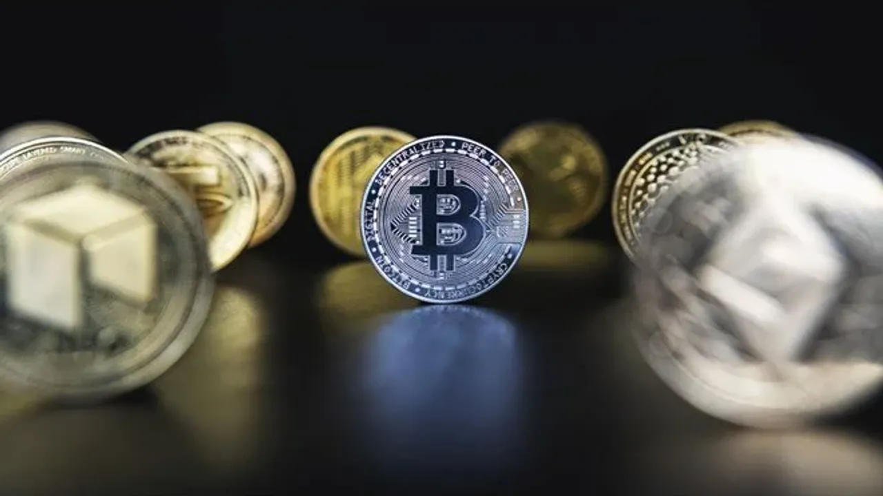 Flas Gelisme Bitcoin ve Altcoinlerde Cokus SEC Etkisi An itibariyle.webp