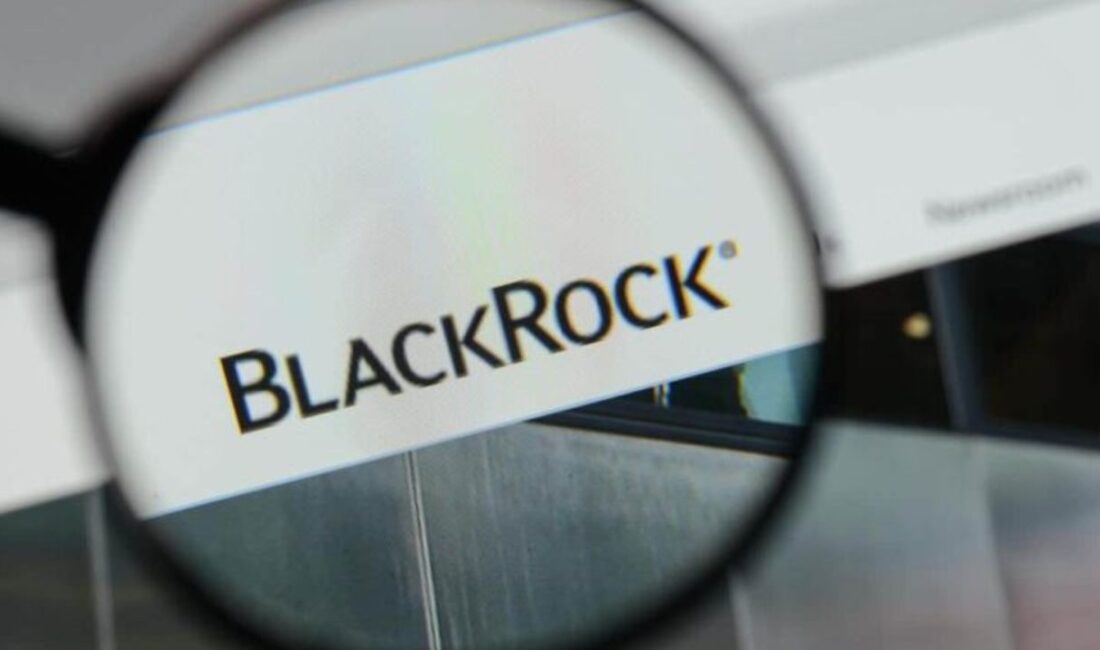 kripto Piyasalarda Sert Satış Dalgası: BlackRock’tan Tarihi Çıkış BlackRock’ın kripto