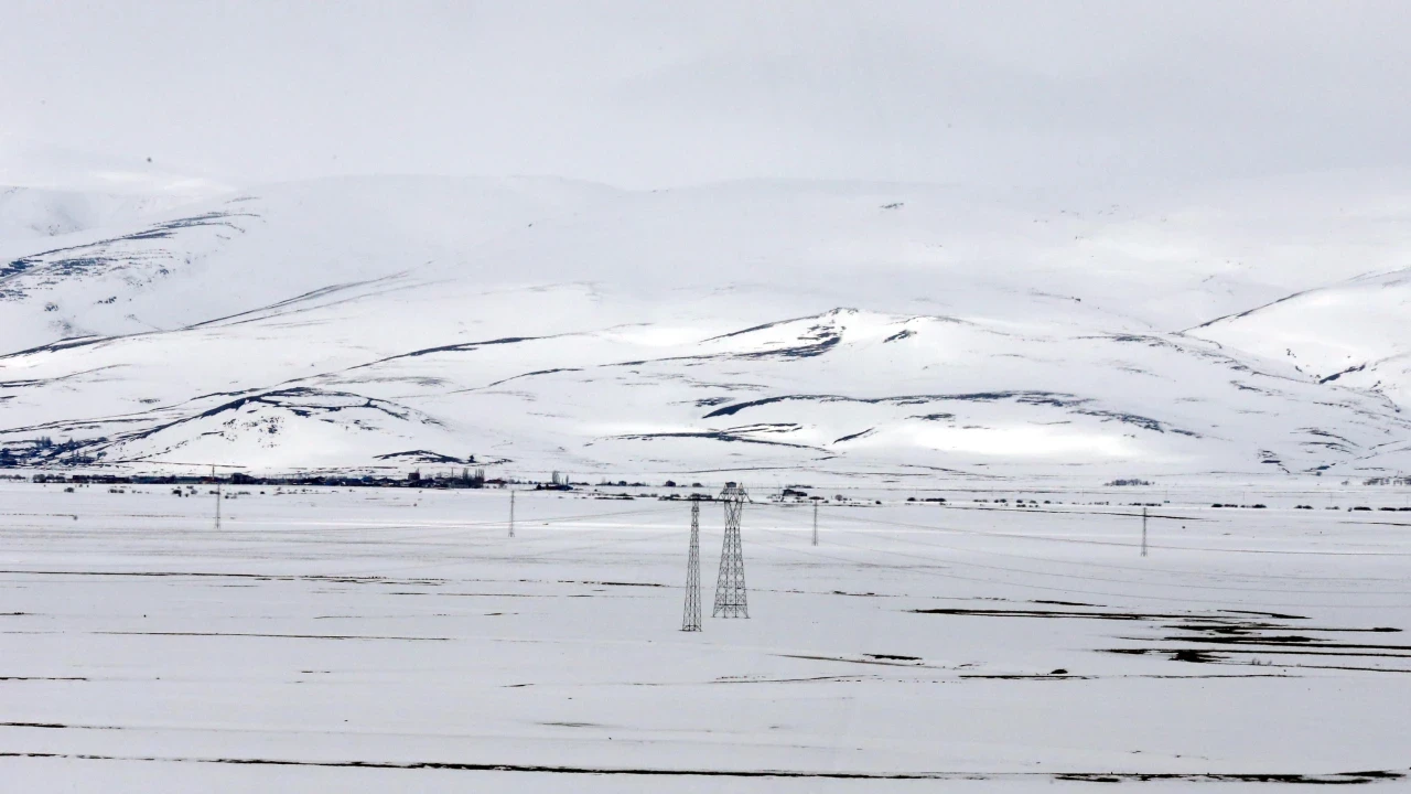 Meteoroloji uyardı: Hava sıcaklıkları düşüyor, bazı şehirlerde kar bekleniyor