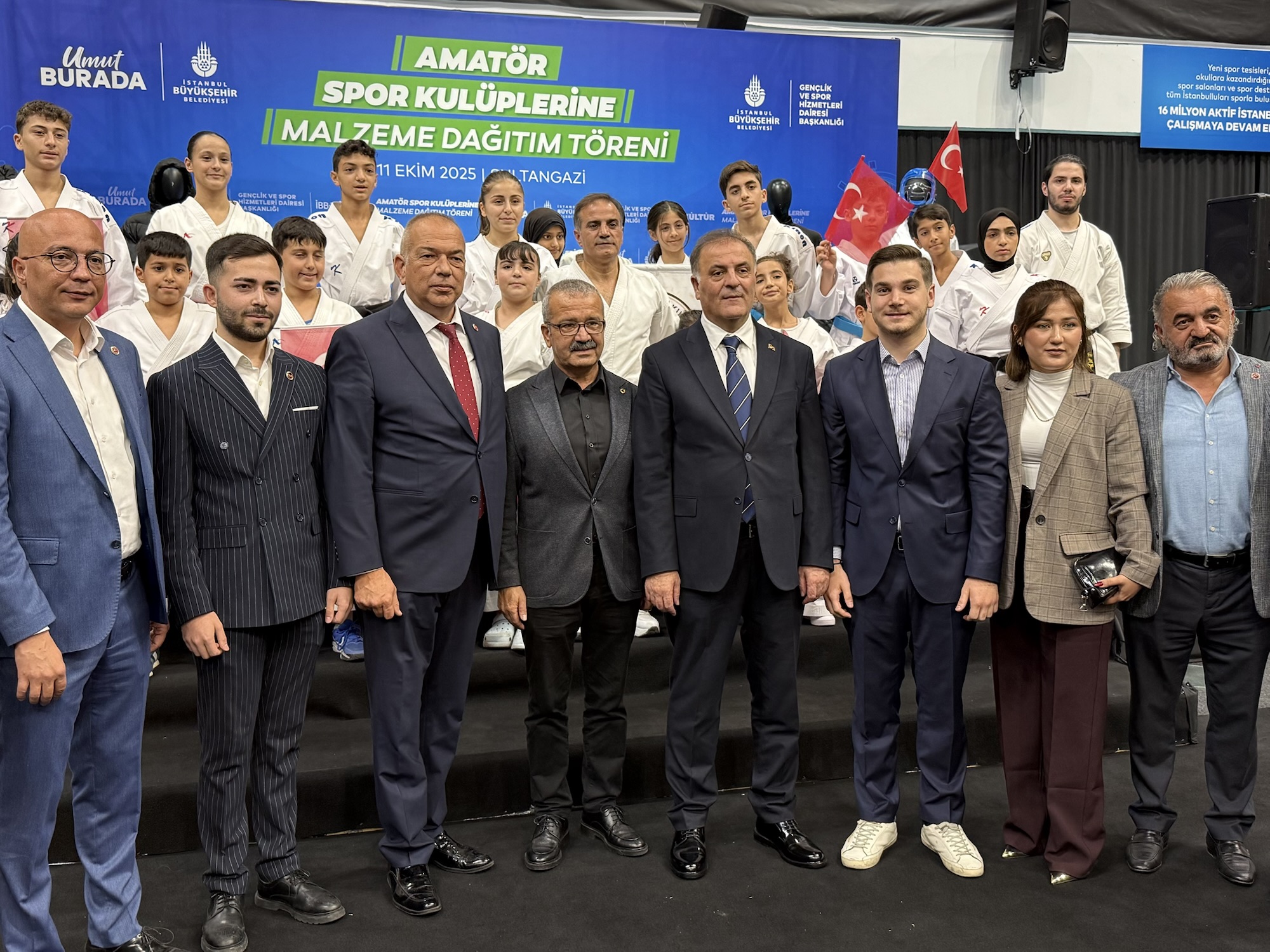 Futbolun Gelecegi Icin Amator Spor Kuluplerine Devamli Destek