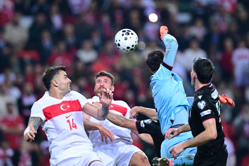 Futbolun Dönüşümü: Fanatizm ve Endüstriyel Etkiler Futbolun Dünyadaki Yeri Futbol,