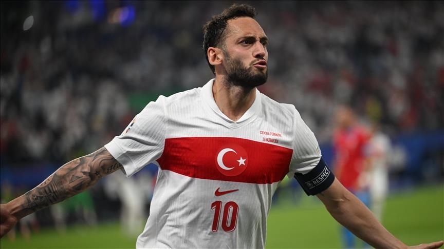 Hakan Çalhanoğlu: 100. Milli Maçına Hazırlanıyor Milli Takım Kariyerinin Dönüm