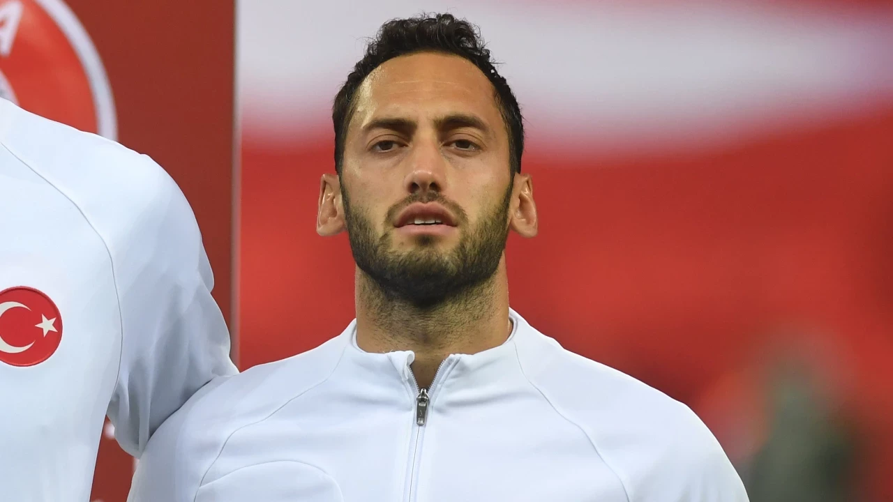 Hakan Calhanoglu Turk Futbol Tarihinde Sampiyonluk ve Gol Anlari