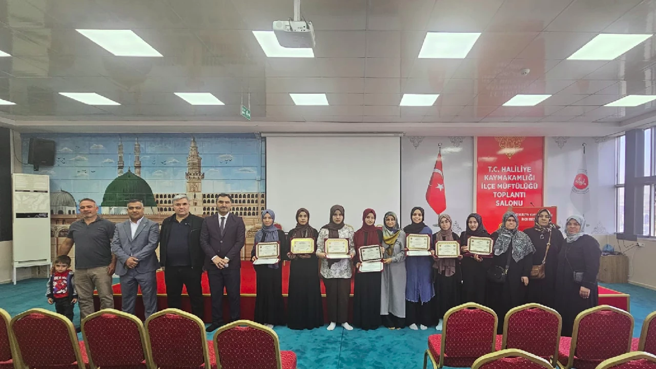 Haliliye’de 46 Öğrenci Hafızlık Belgelerini Aldı Hafızlık İcazet Töreni Gerçekleşti