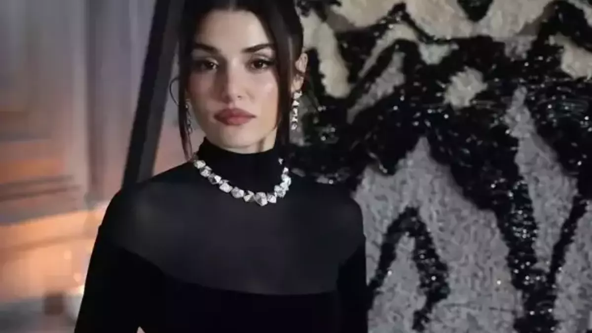 Hande Erçel'in İngilizcesi Gündem Oldu! Pınar Altuğ'dan Destek Açıklaması Hande Ercelin Ingilizcesi Gundem Oldu Pinar Altugdan Destek Aciklamasi